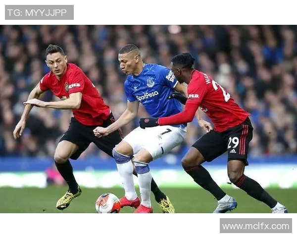 世界杯激战：多特蒙德与里昂鏖战成平局引发全场热议分析